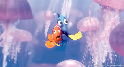 Scared Dory and Nemo with the jellyfish