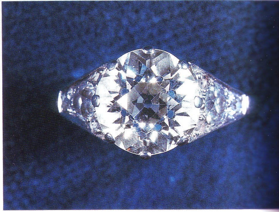 Queen Elizabeth engagement ring