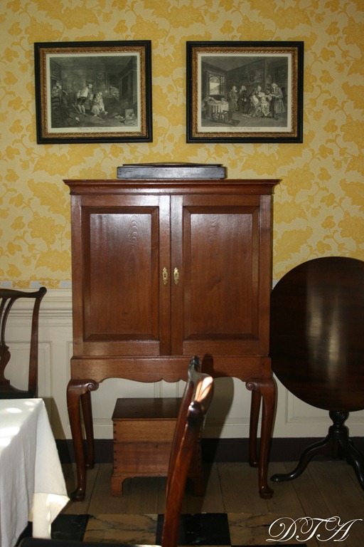 tilt top tea table