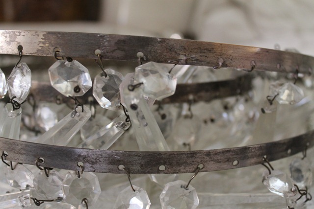 To Clean An Antique Crystal Chandelier, How To Clean The Crystals On A Chandelier
