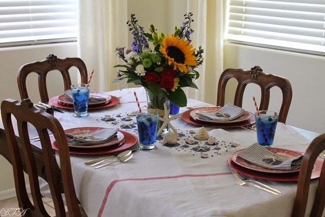 Starfish and Stripes Forever Tablescape