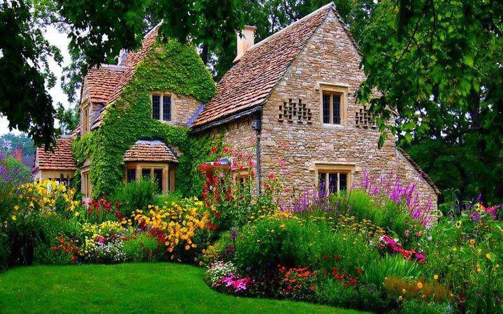 Beautiful Cottage & Garden