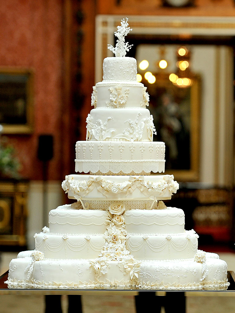 Cambridge Wedding Cake
