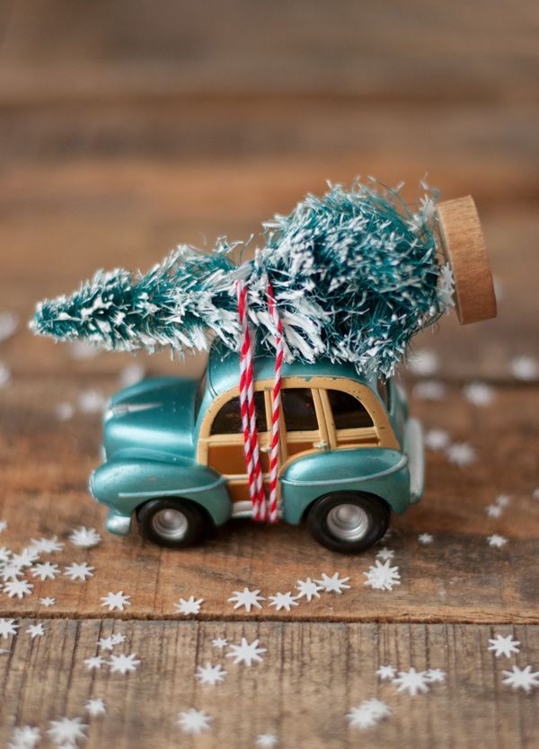 Car With Christmas Tree DIY Kit - Decor To Adore