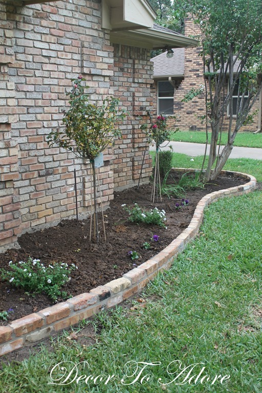 A New Brick Flowerbed For Fall And Landscaping Ideas Decor To Adore