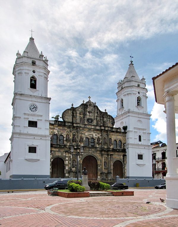 Basilica Metropolitana de Santa Maria la Antigua