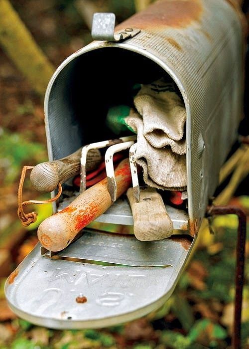 Dishfunctional Designs: The Upcycled Garden - Great way to keep up with garden tools,hammers,etc really whatever will fit inside the old mailbox.: 