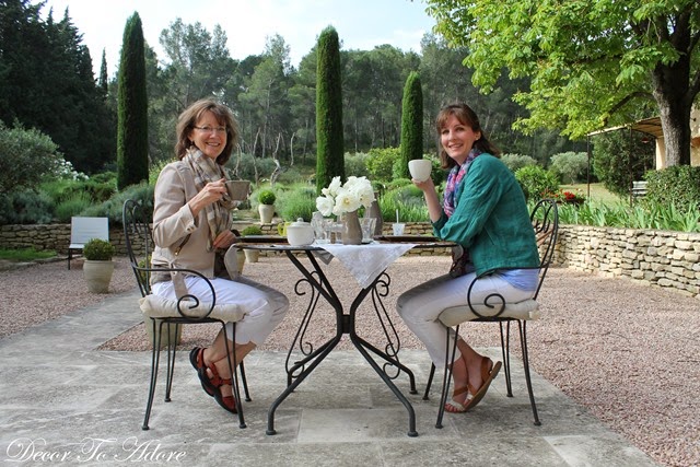 Linda and Laura in Montpellier