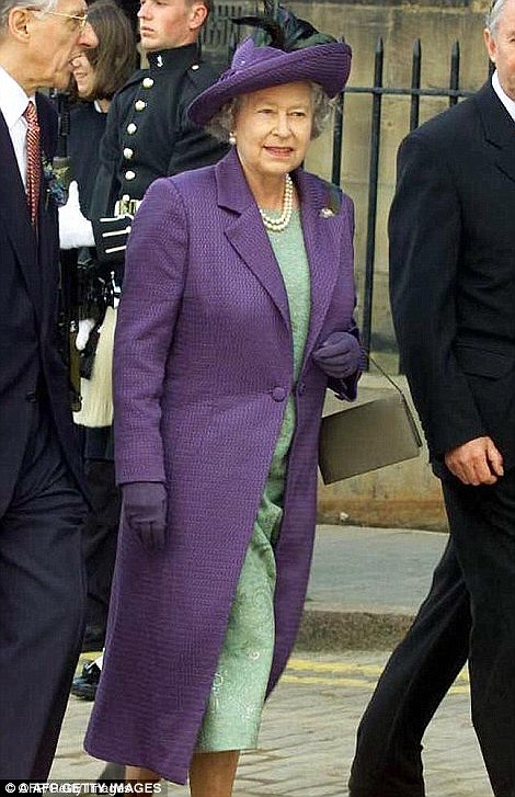 Queen Elizabeth wears Isle of Skye tartan