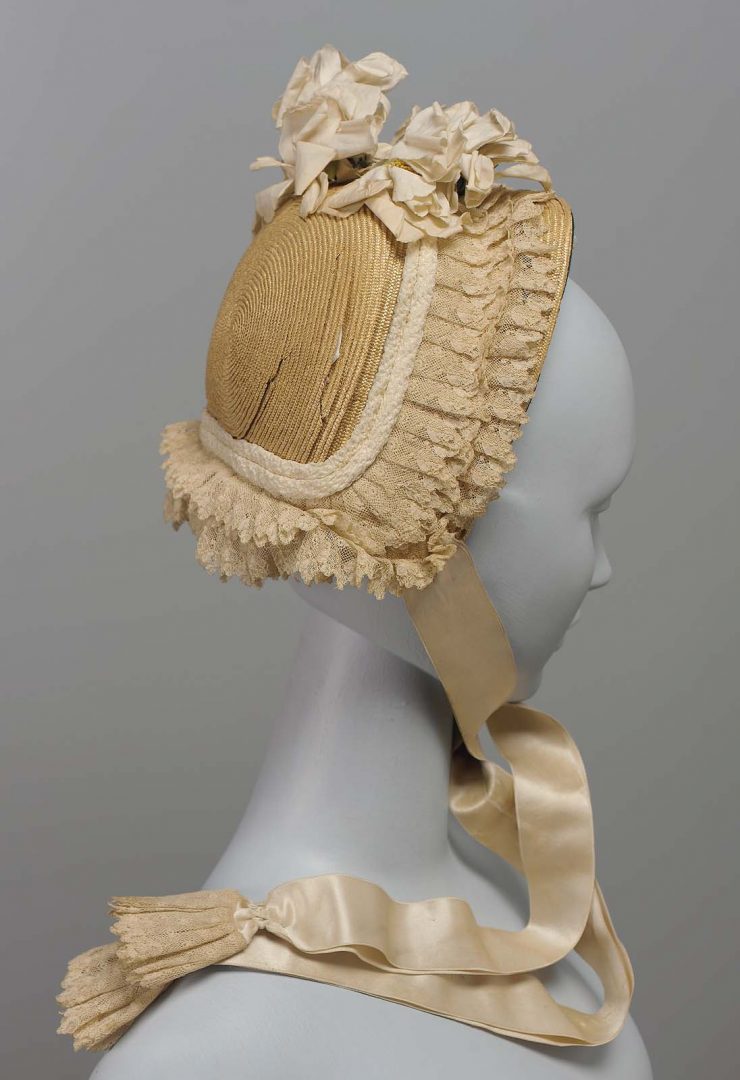 Ivory bonnet