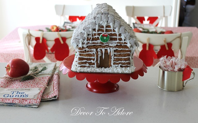 Gingerbread Log Cabin 