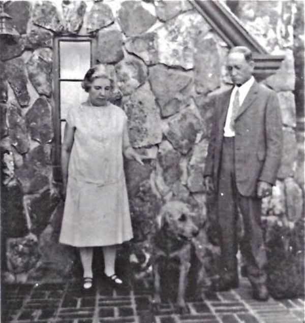 Laura Ingalls Wilder and Almanzo Wilder, Wilder dog at the Rock House.