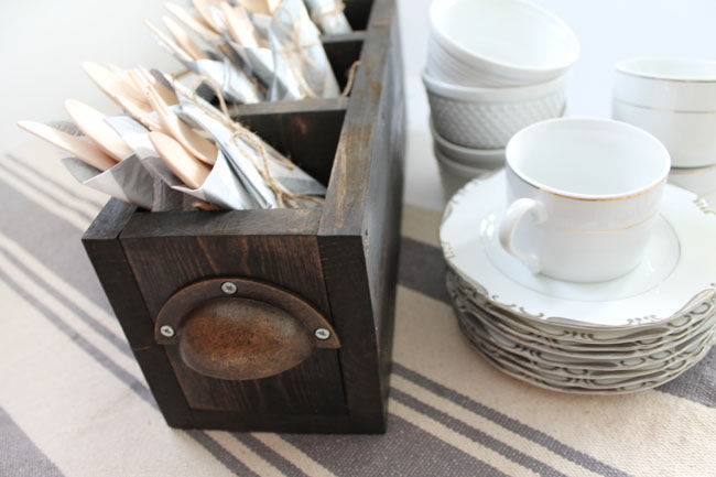 Style Your Silverware Caddy