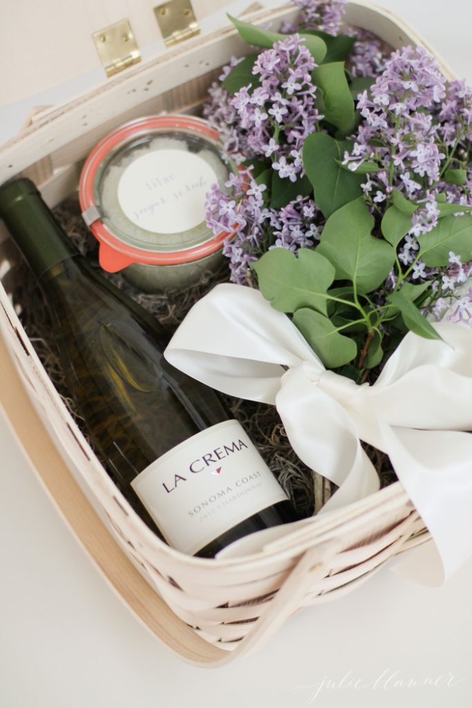 How to create a beautiful Mother's Day gift basket