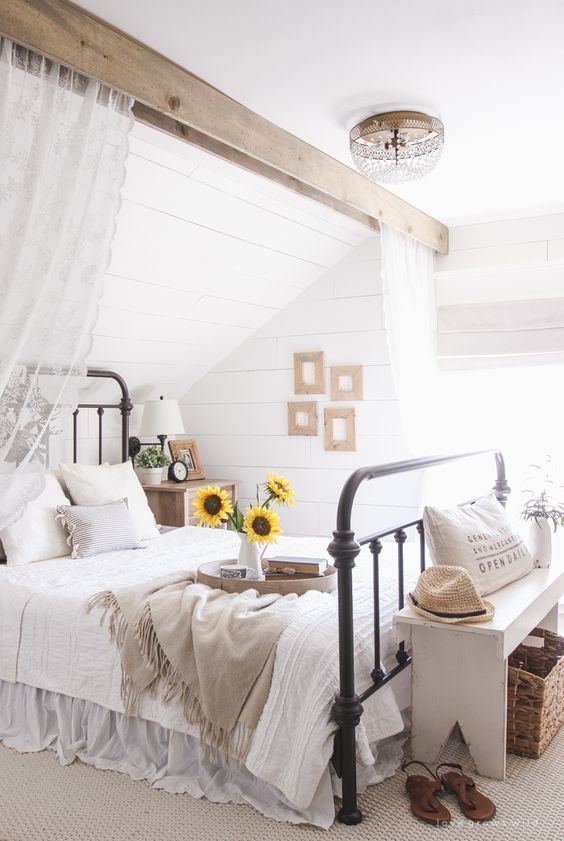 New home? Feel like you need to revamp your bedroom? These 20 Master Bedroom Decor Ideas will give you all the inspiration you need! Come and check them out: 