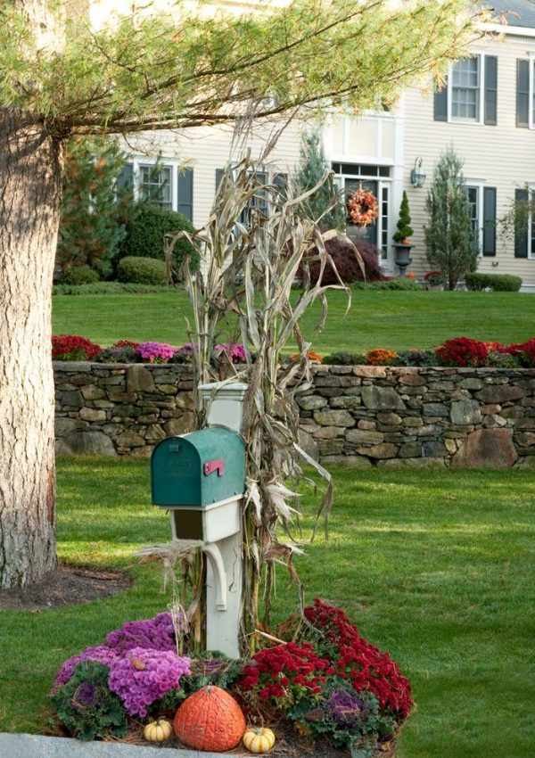 Fall mailbox