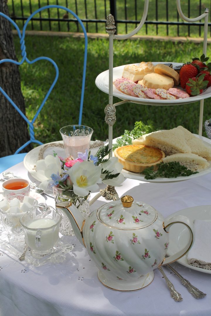 A Garden Tea Party Decor To Adore