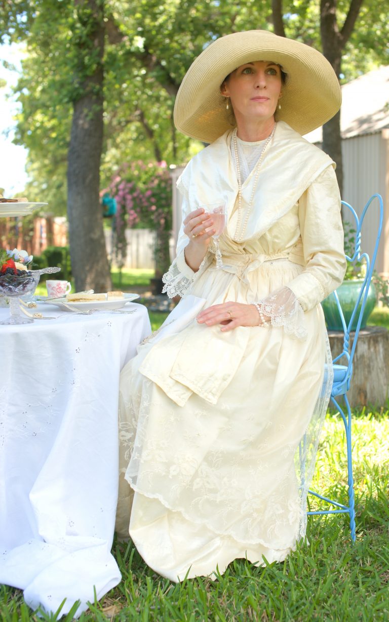 english garden tea party attire