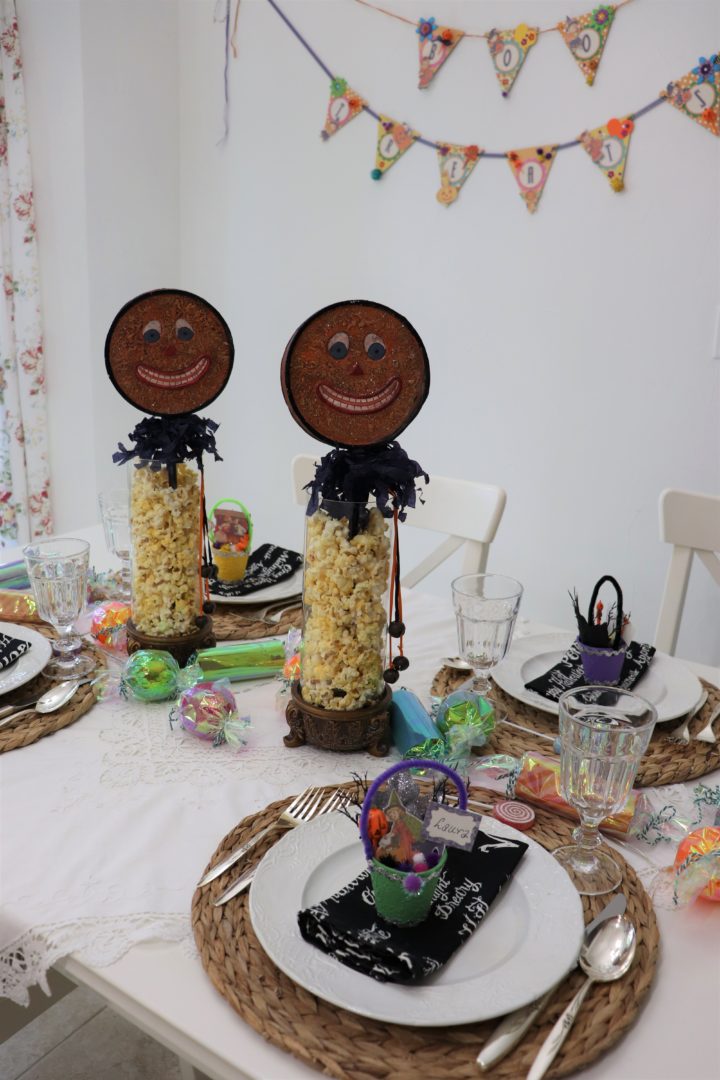 Vintage Inspired Halloween Table and Banner