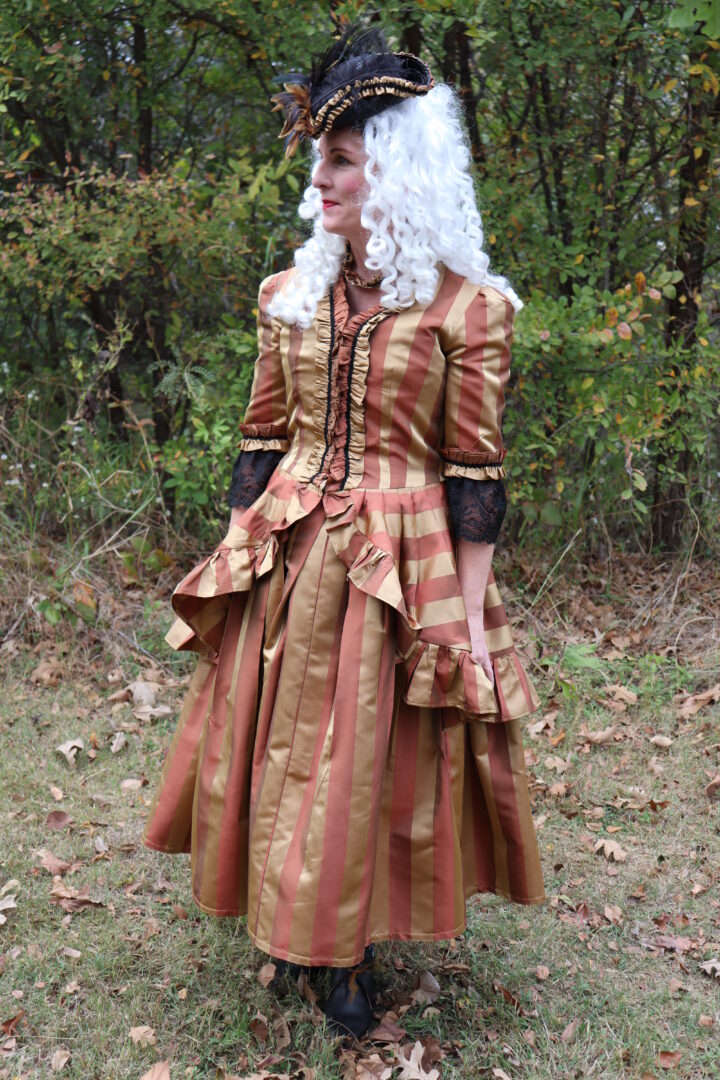 Historic Halloween Costume Reveal The Queen Bee