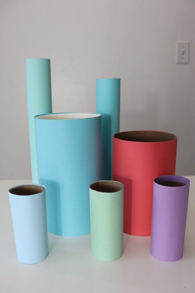 Retro Holiday Decor From Paper Rolls and Tubes - Decor To Adore