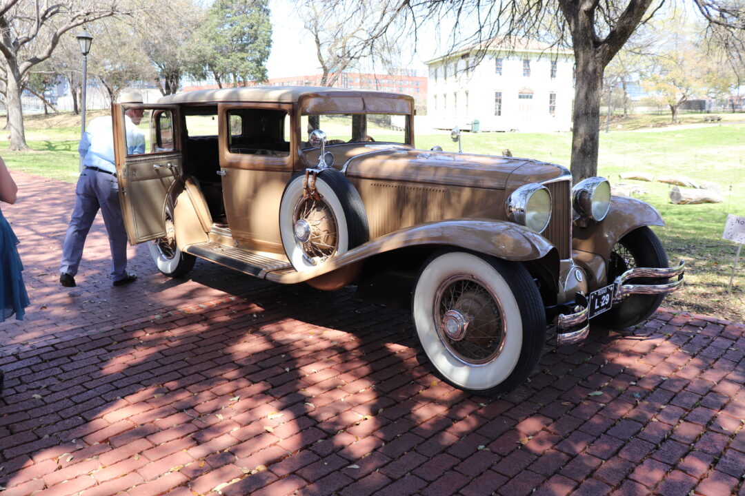 antique 1920s car