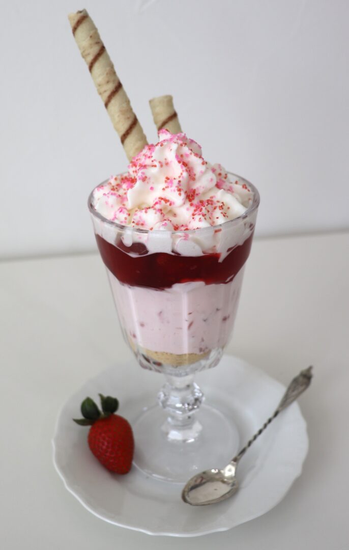 No Bake Strawberry Cheesecake Parfait