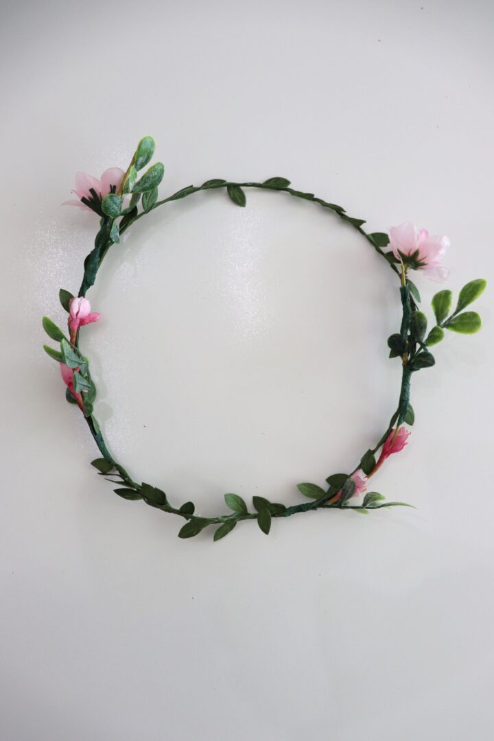 Make A Late Summer Boxwood Floral Crown