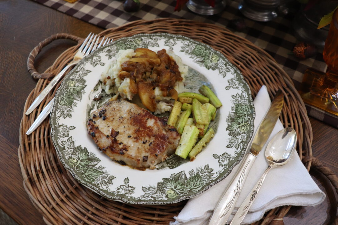 Harvest Porkchops With Apple Pumpkin Sauce