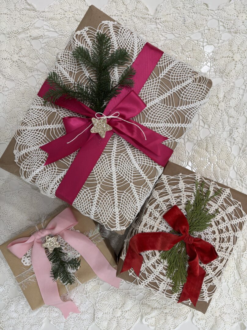 A Happy Golden Holiday Gift Wrap Ideas