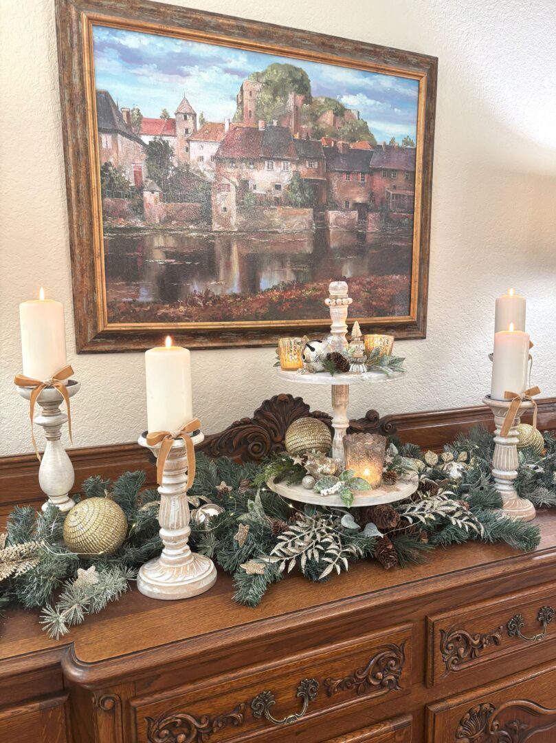 A Happy Golden Holiday Home Tour