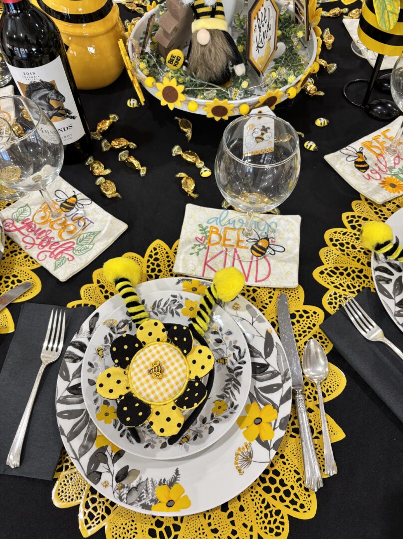 bee inspired tablescape