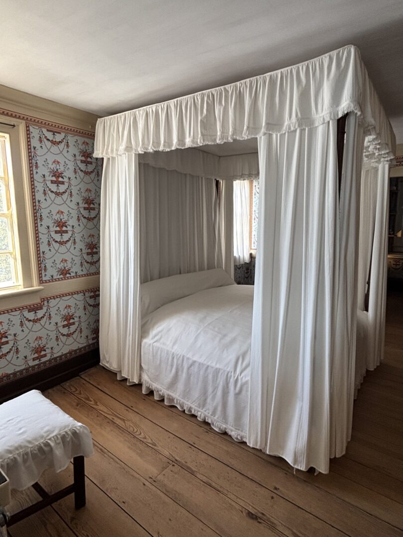 Washington's bedchamber Mount Vernon