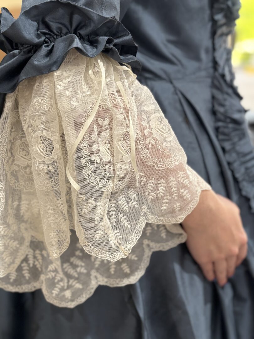 Martha Washington Sleeve Detail