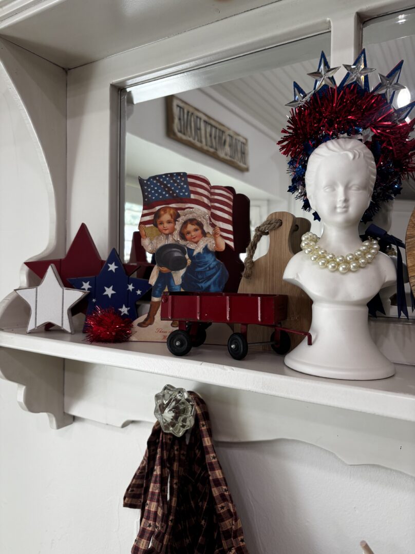 Patriotic Kitchen Shelf Decor