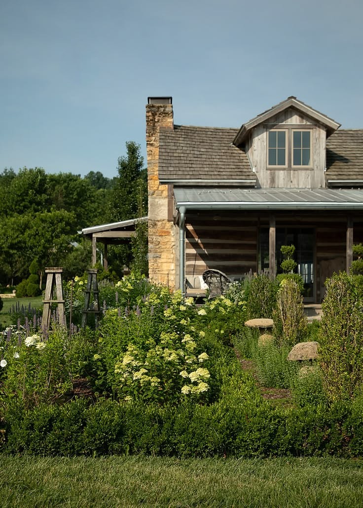 Friday Favorites Country Living